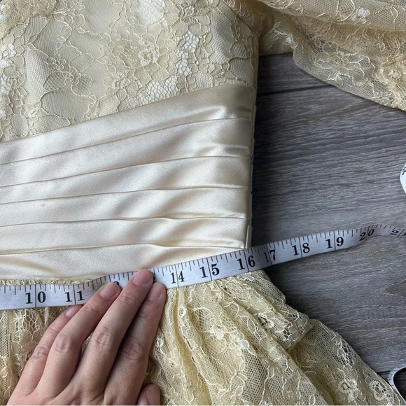 LightInTheBox Lace Ruffles Evening Dress Bridesmaid - Picture 12 of 15